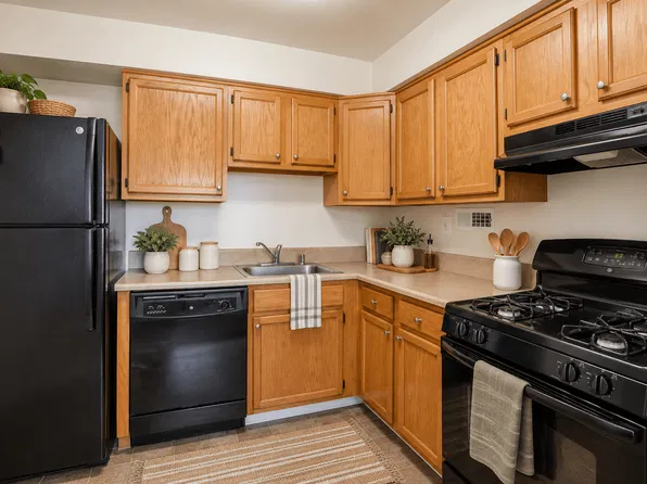 Greenlyn Apartments