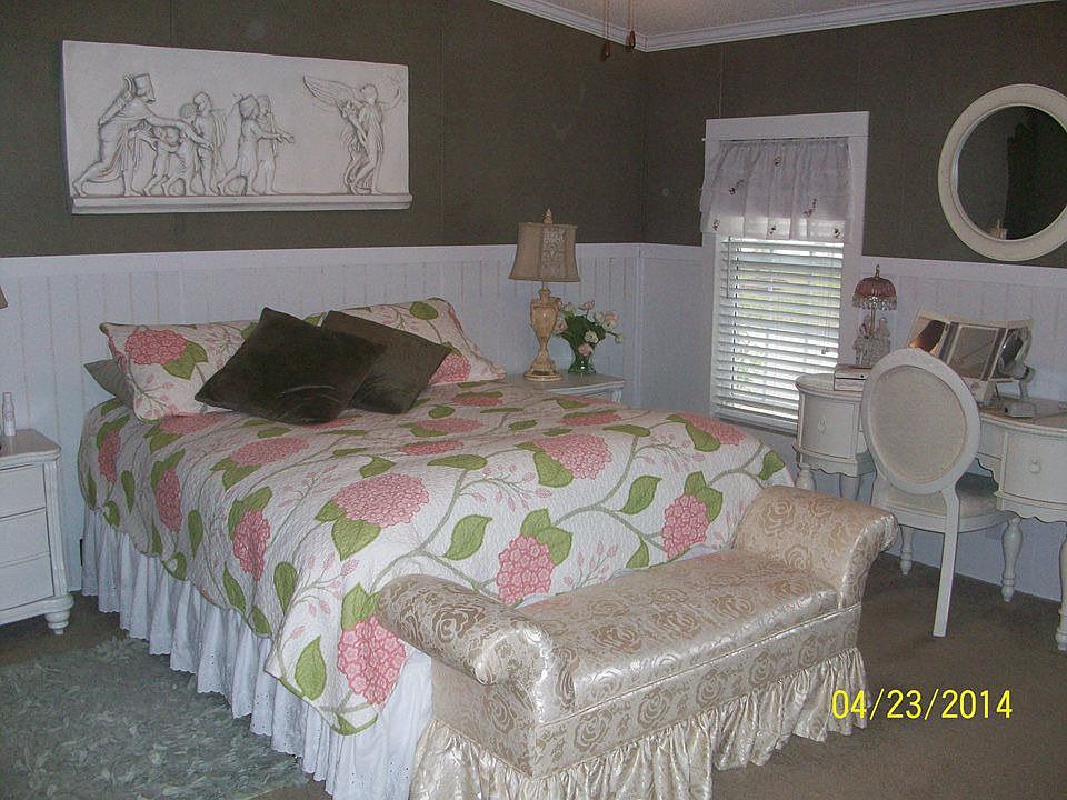 2nd image of 249 Gibraltor Ct