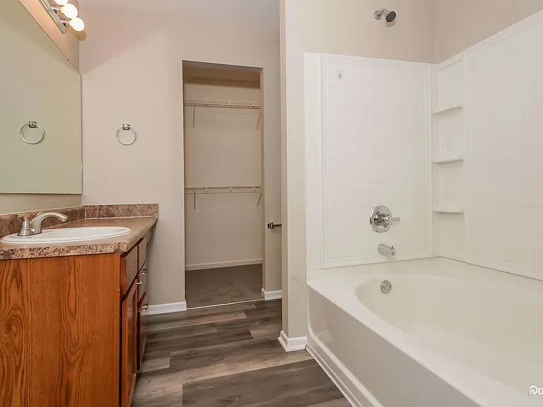 975 Curlew Ln — Photo 9