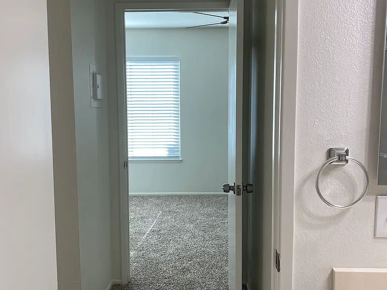 18252 Parkview Ln #205 — Photo 19