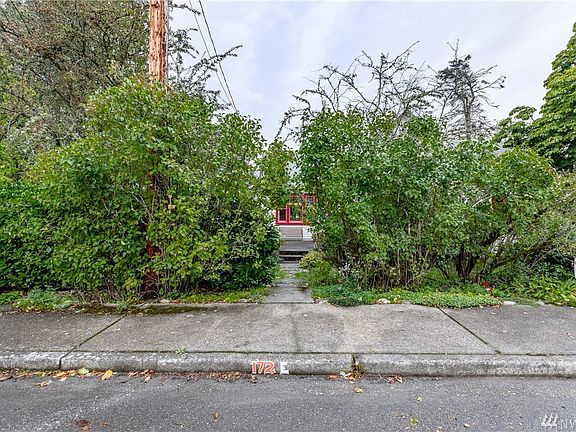 2nd image of 172 Park Ave E