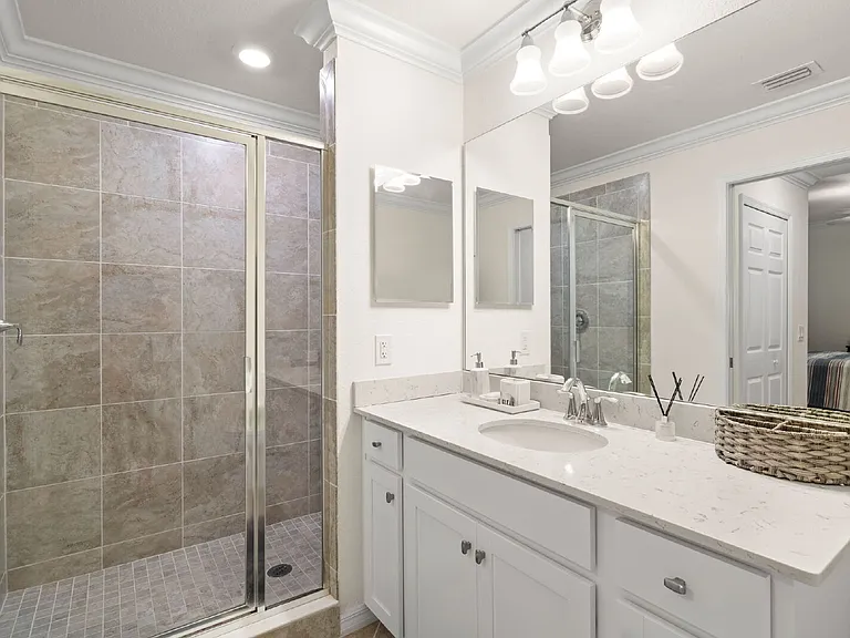 17520 Gawthrop Dr #303 — Photo 17