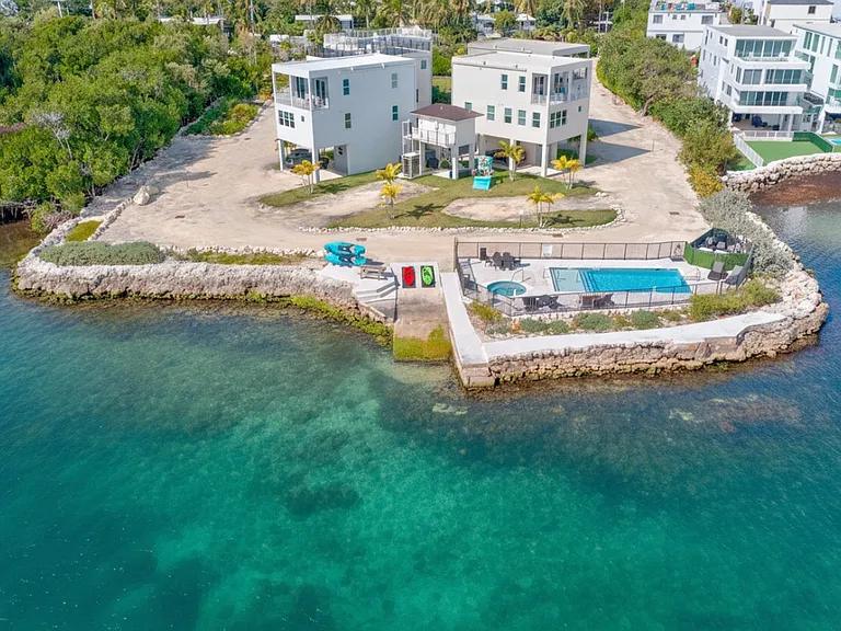 99 Seaside Ave #ID1369664P — Photo 49