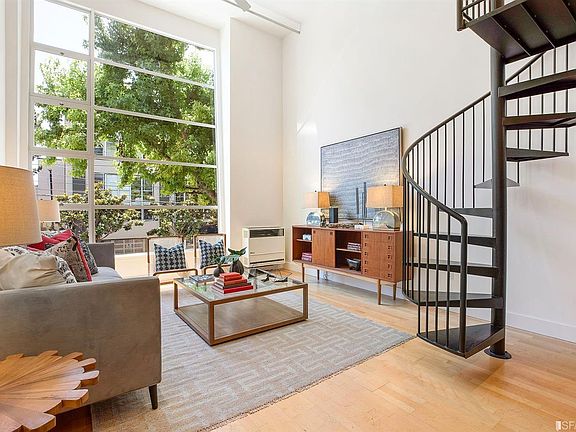 4th image of 699 Pennsylvania Ave APT 3