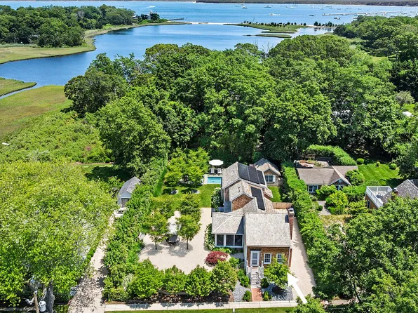 8 Fresh Pond Rd, Sag Harbor, NY 11963