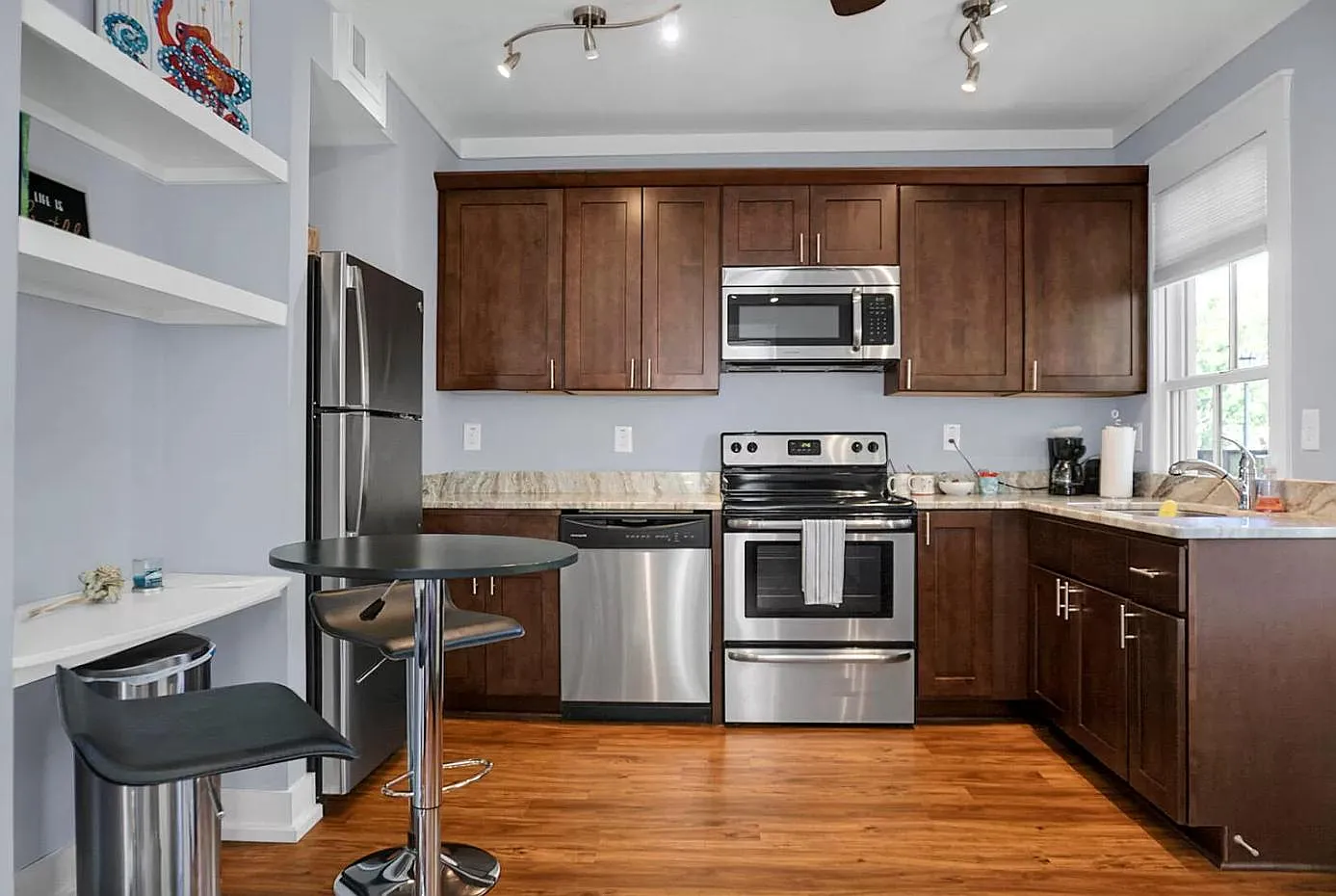 29 Kennedy St - Unit B (back) — Photo 1