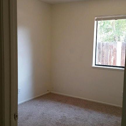 3rd image of 45841 Evelyn Ct