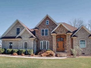 2004 Brookstone Trl, East Bend, NC 27018