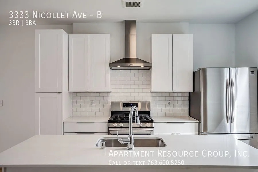 Luxury 3bed/2.5ba Townhome for Rent in Minneapolis! — Photo 1
