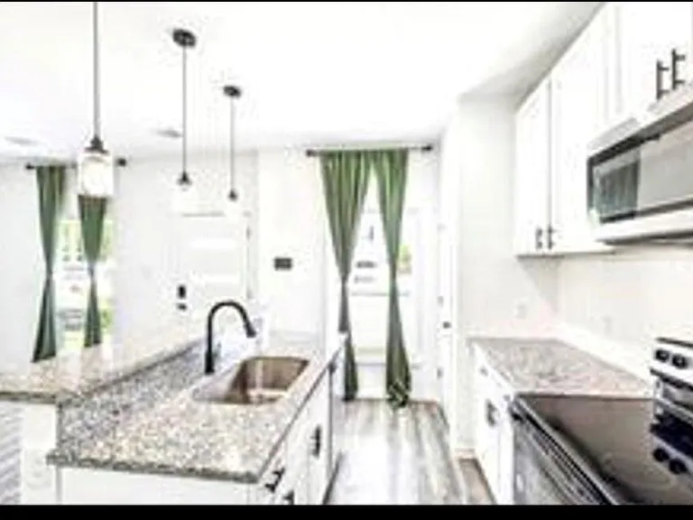 310 Connecticut St #A — Photo 2