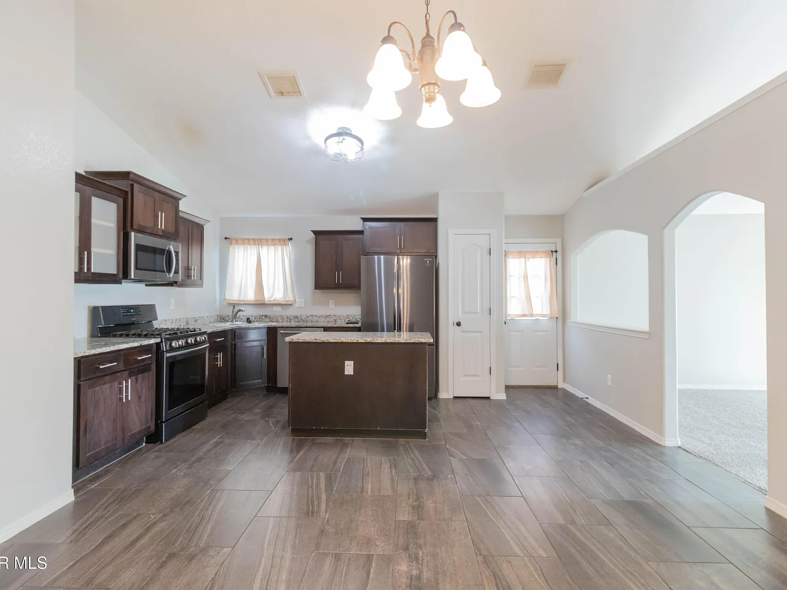 4 bed, 2.0 bath, 1483 sqft, $1,650 — Photo 3