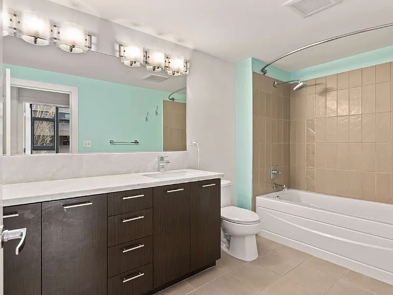 2911 2nd Ave #404 — Photo 9