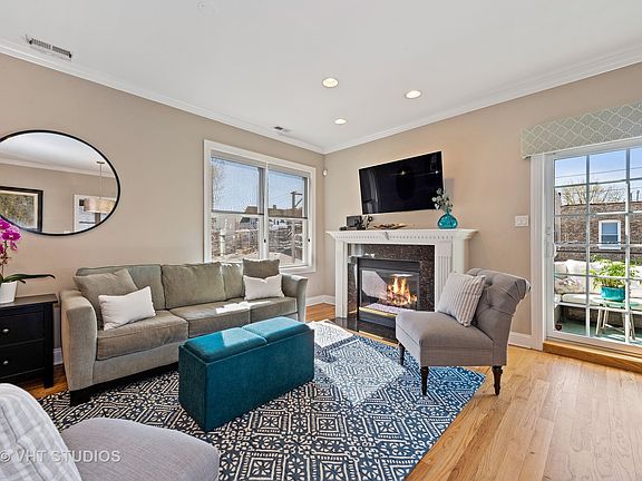 2nd image of 1257 W Carmen Ave APT 2S
