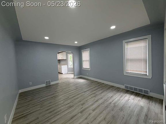 4th image of 7416 Heyden St