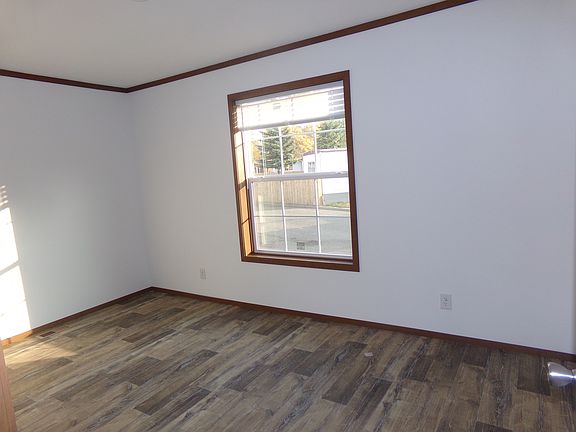 Large, spacious master bedroom