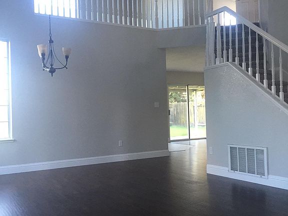 4th image of 2712 River Cove Dr