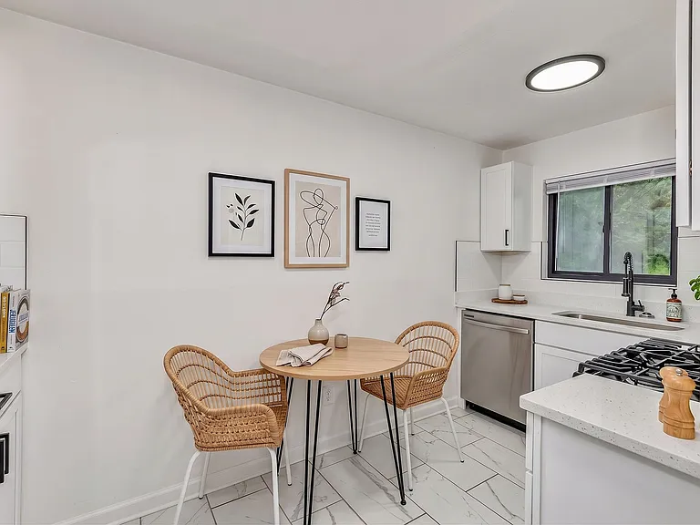 2535 Lysle Ln #2B — Photo 5