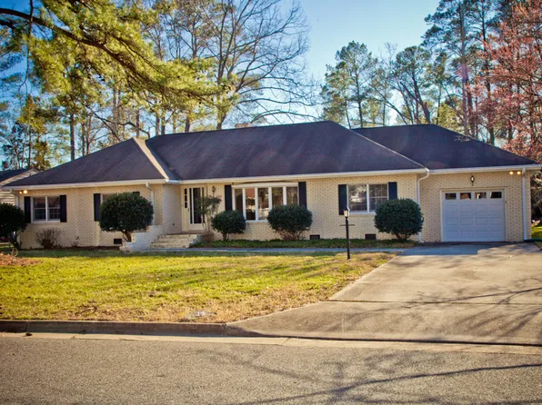 14 Wilson Dr, Poquoson, VA 23662