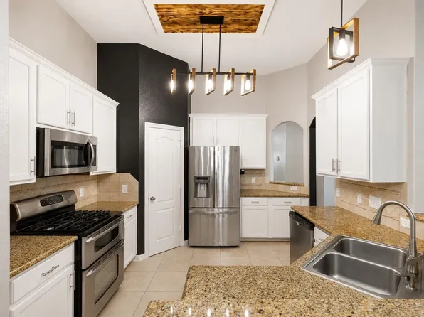 8022 N Tarrytown Crossing Dr, Conroe, TX 77304