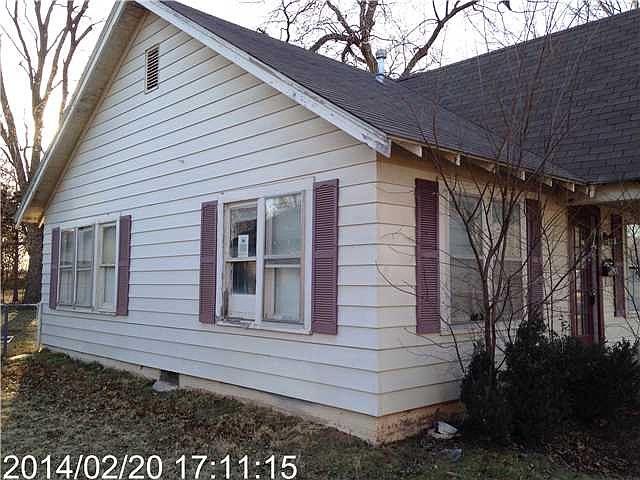 2nd image of 719 N Oak St