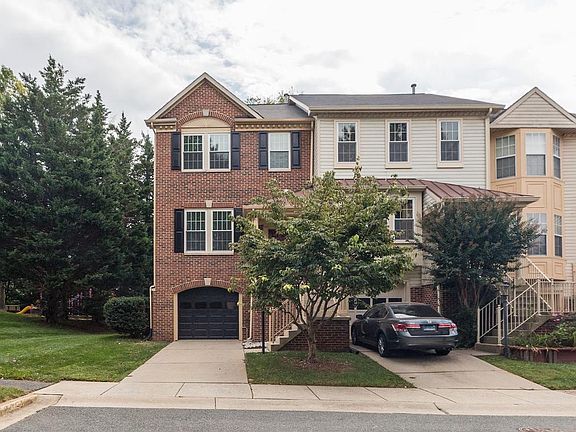 3rd image of 27 Bayshore Ct