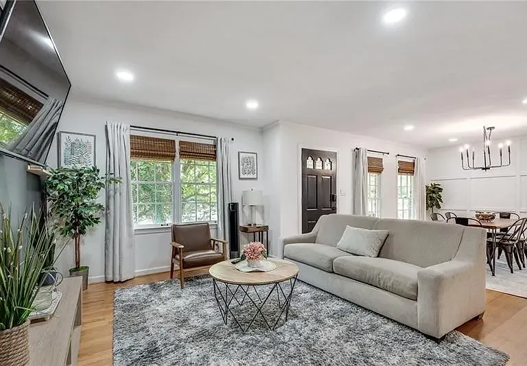 3839 Redbud Ct SE — Photo 10