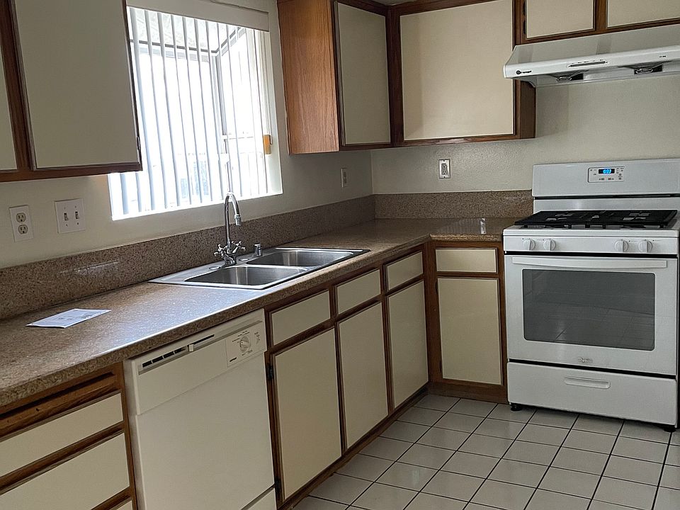 1st image of 223 N Olive Ave APT A