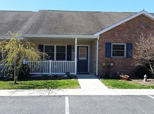 219 Jersey Ln, East Stroudsburg, PA