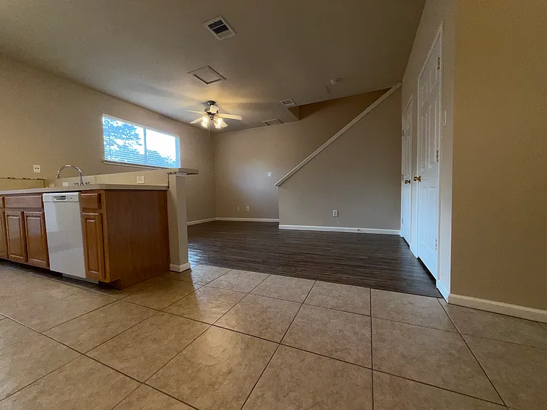 11902 Chetman Dr #B — Photo 5