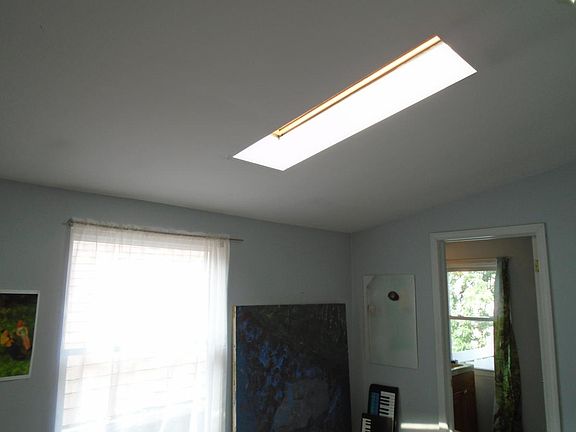 2nd image of 1923 N Mozart St #2