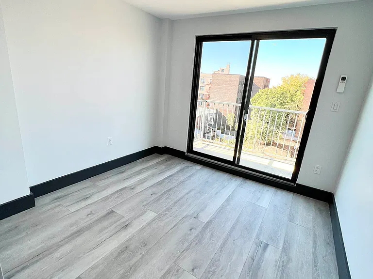 868 New York Ave #6 — Photo 6
