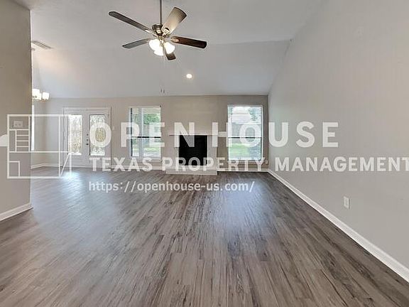 3rd image of 8155 Big Oak Trail Dr