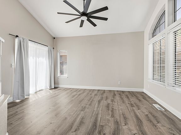 4th image of 230 King Arthur Ct