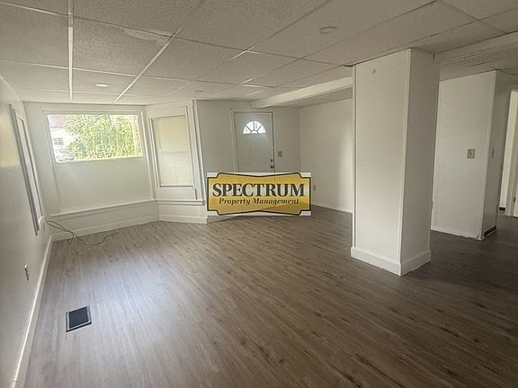 4th image of 42 Summer St #2