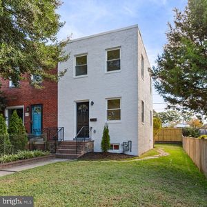 622 S Henry St, Alexandria, VA, 22314
