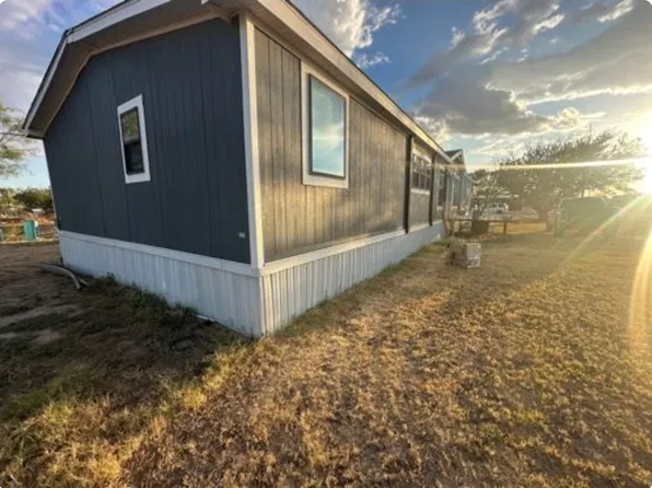 617 NW Avenue C, Hamlin, TX 79520