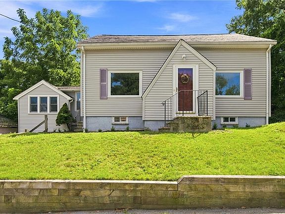 3rd image of 31 Coolidge Ave