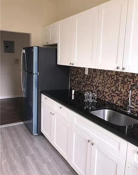 6409 Bay Pkwy #6 — Photo 3