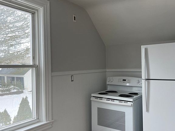 2nd image of 134 Bay State Rd #2