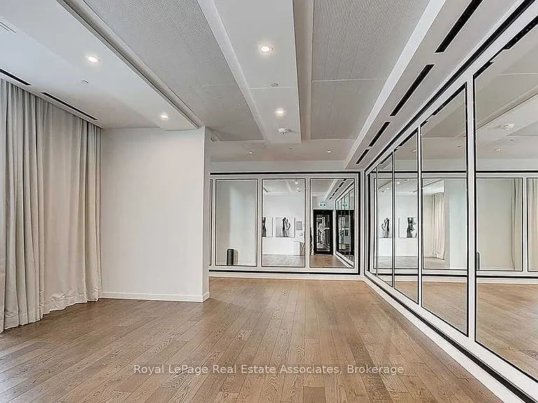 20 Richardson St #3206 — Photo 7