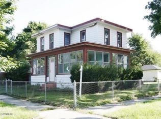 716 7th St, Three Rivers, MI 49093