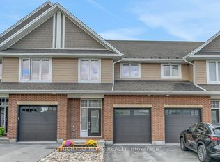 52 Arkose St, Ottawa, ON K2T0M2