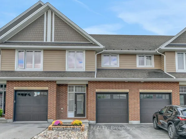 52 Arkose St, Ottawa, ON K2T 0M2