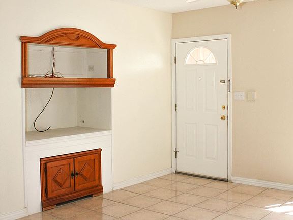 4th image of 12517 Carlos Bombach Ave