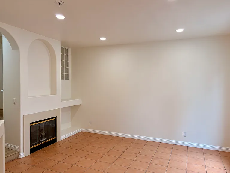 35 Coronado Cay Ln — Photo 4