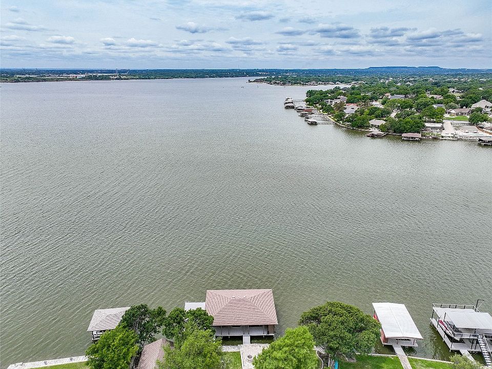 1st image of 4215 Crescent Dr