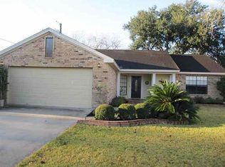 9245 Meadowbend Dr, Beaumont, TX 77706