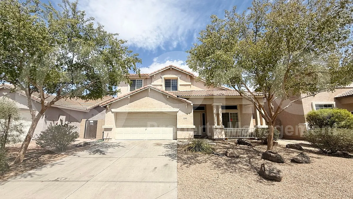 4 bed, 4.0 bath, 2159 sqft, $2,295 — Photo 1