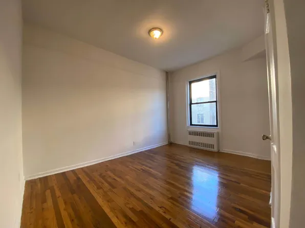 200 West 113th Street image 1 of 8