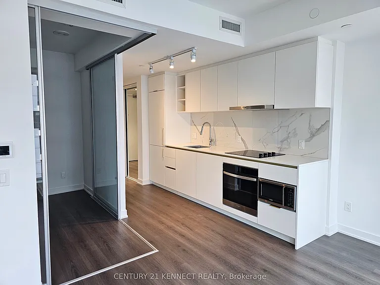 8 Wellesley St W #1106 — Photo 5